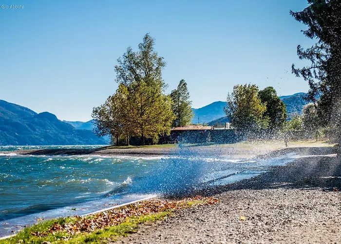 אתר קמפינג La Breva דונגו